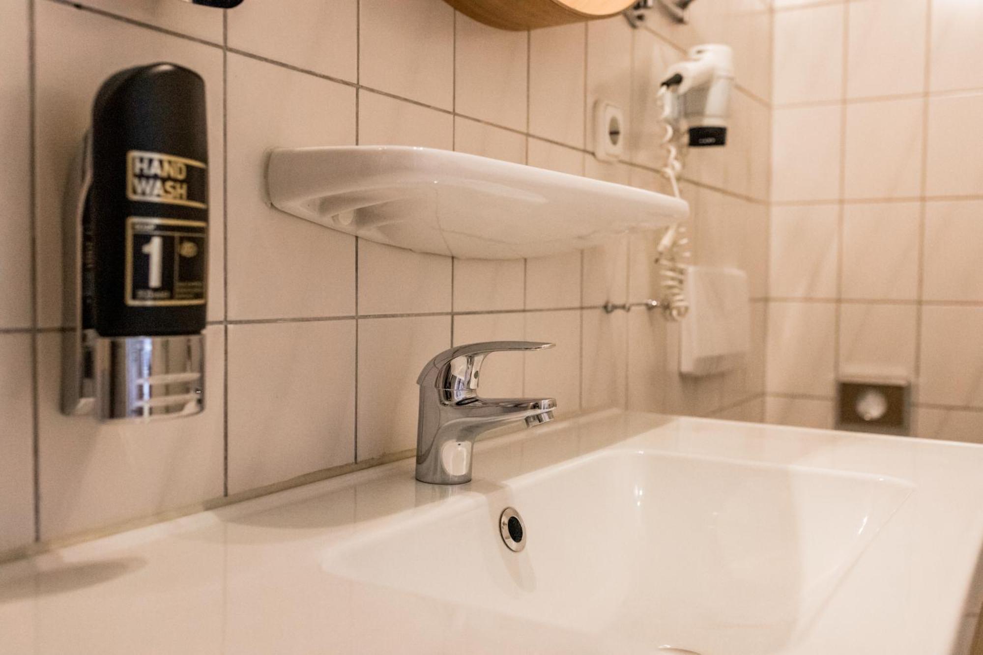Kurhotel Quellenhof Bad Bertrich Ngoại thất bức ảnh